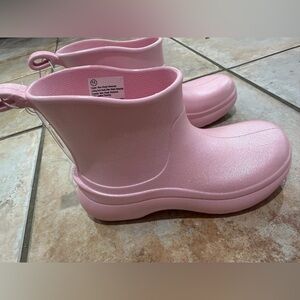 NWT: Target Cat & Jack pink toddler rain boots in size 11.
